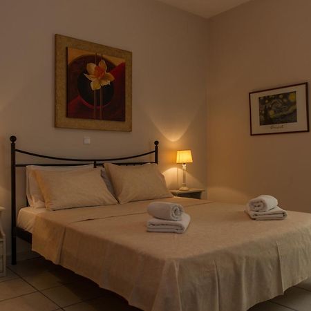 Kamari Blue Apartments กาลามาตา ภายนอก รูปภาพ