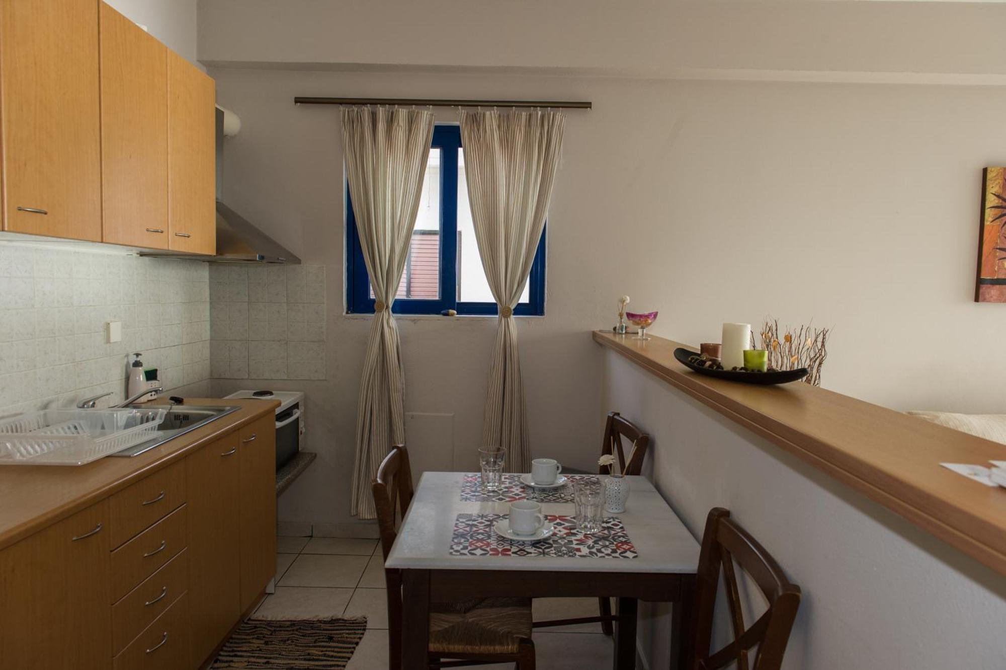 Kamari Blue Apartments กาลามาตา ภายนอก รูปภาพ