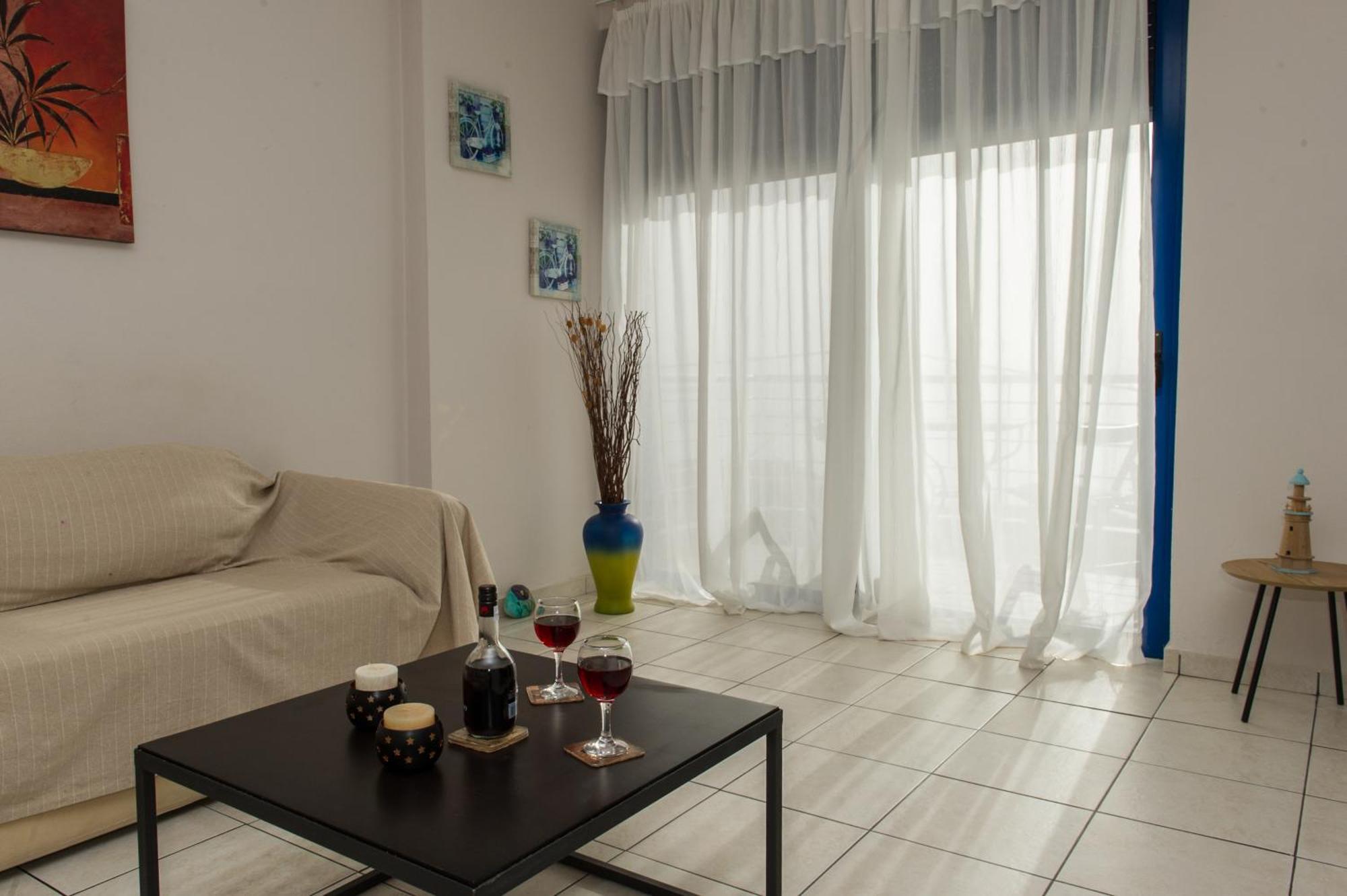 Kamari Blue Apartments กาลามาตา ภายนอก รูปภาพ