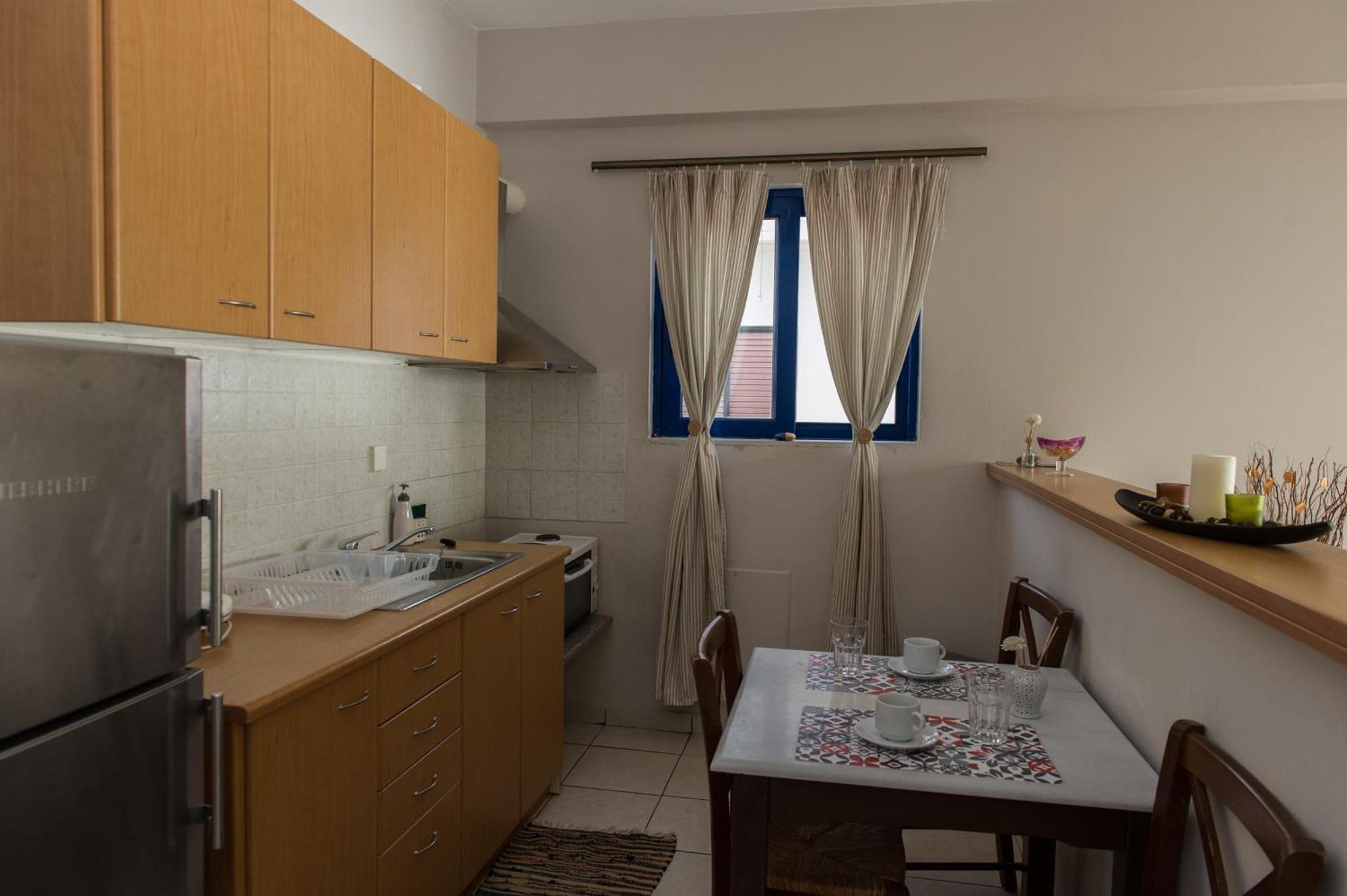 Kamari Blue Apartments กาลามาตา ภายนอก รูปภาพ
