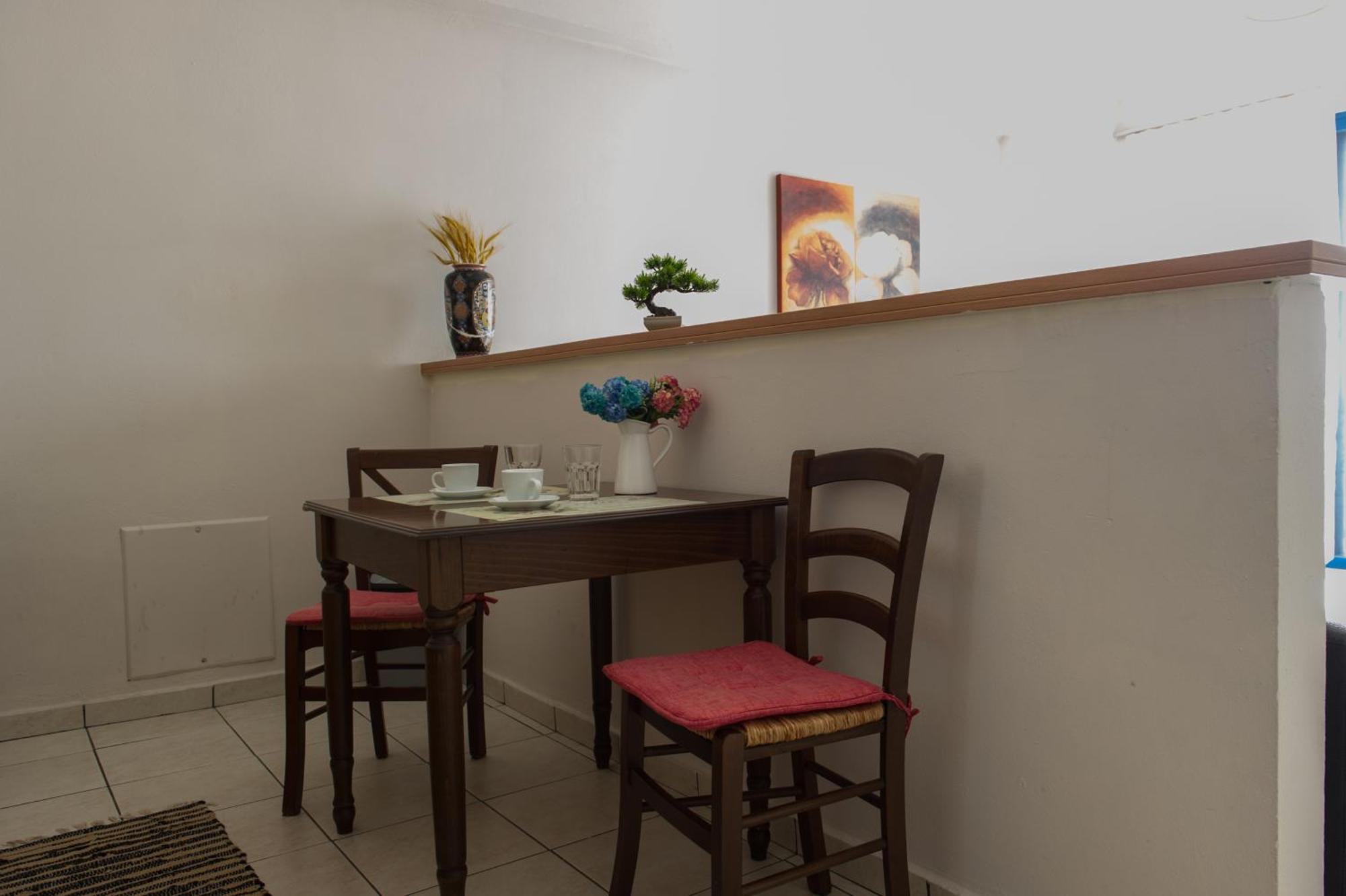 Kamari Blue Apartments กาลามาตา ภายนอก รูปภาพ