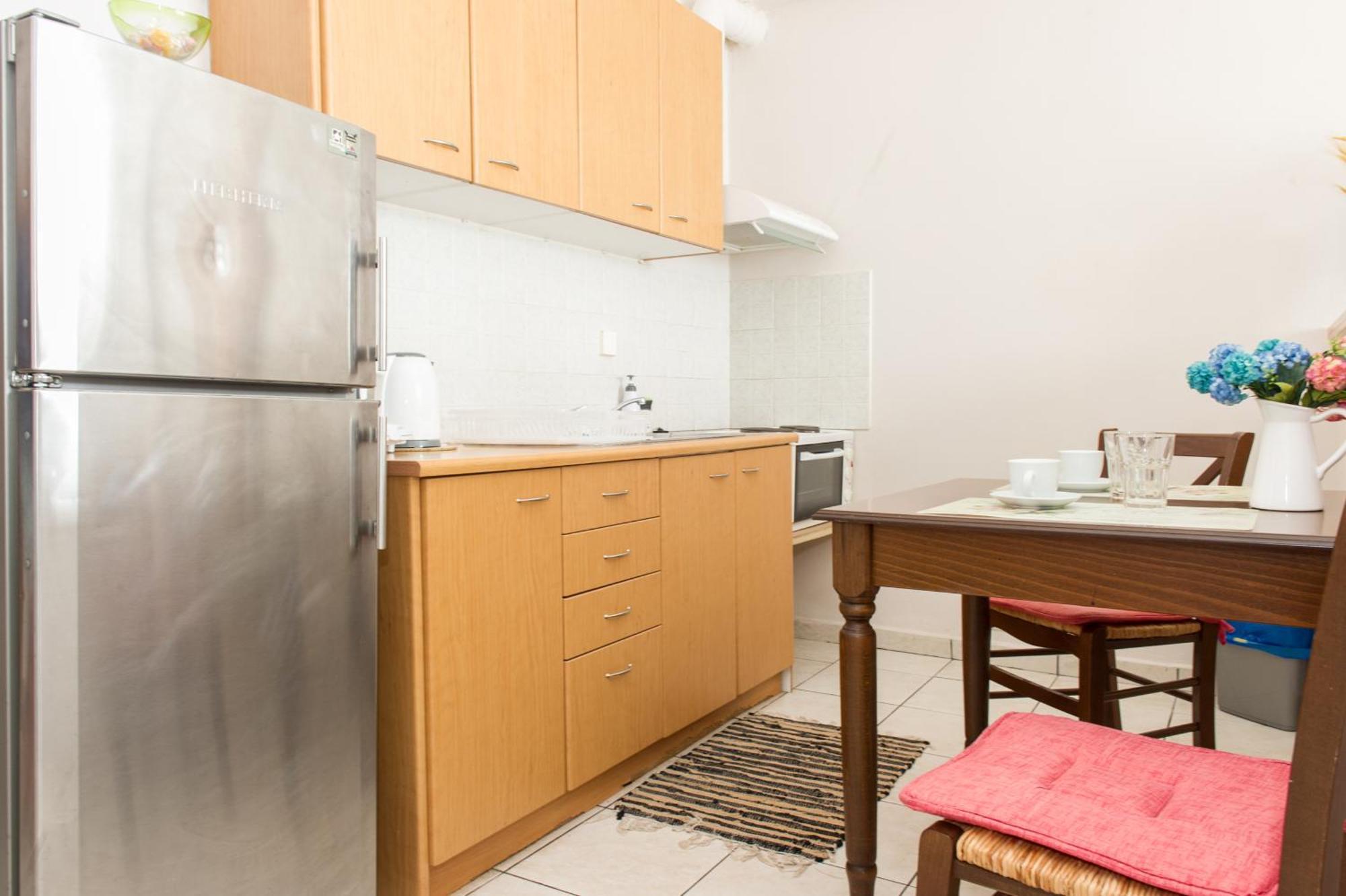 Kamari Blue Apartments กาลามาตา ภายนอก รูปภาพ
