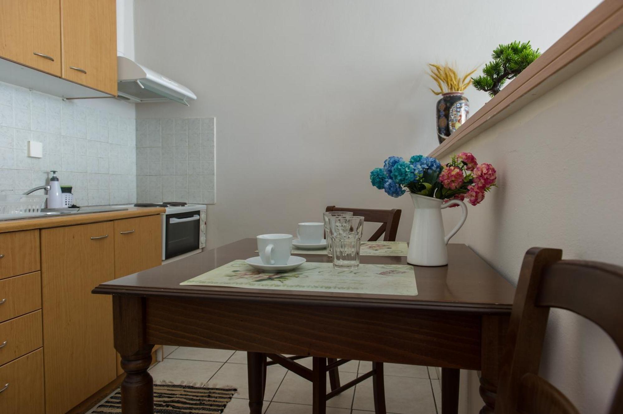 Kamari Blue Apartments กาลามาตา ภายนอก รูปภาพ
